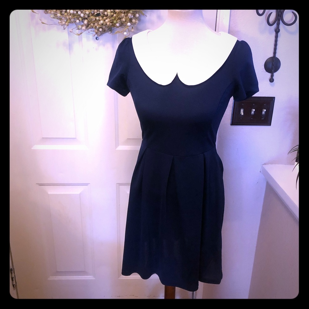 Sunny Girl Fun Retro Style Peter Pan Collar Dress